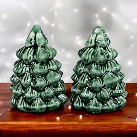 Variety WS Other - Christmas Tree Hand Painted Salt Pepper Shaker Set Ceramic Functional Art Set